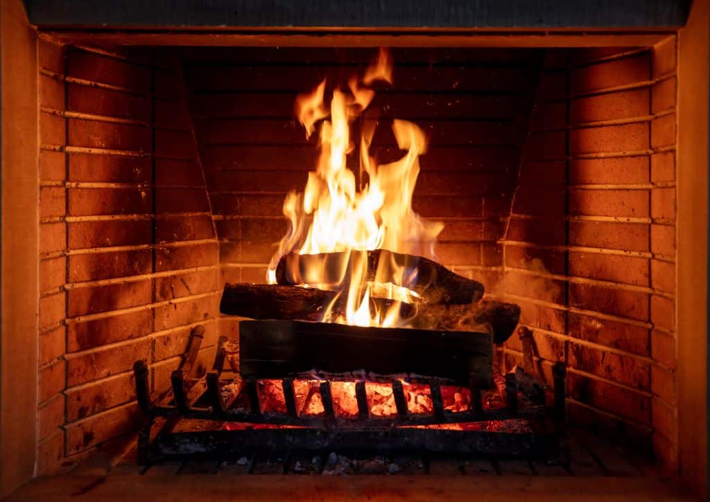 fireplace-fire-burning-cozy-warm-fireside-chris-2023-11-27-05-28-53-utc